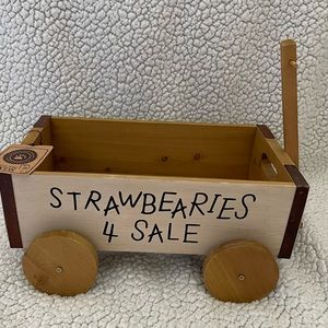 NWT Boyd’s Bears Strawberry Wagon
